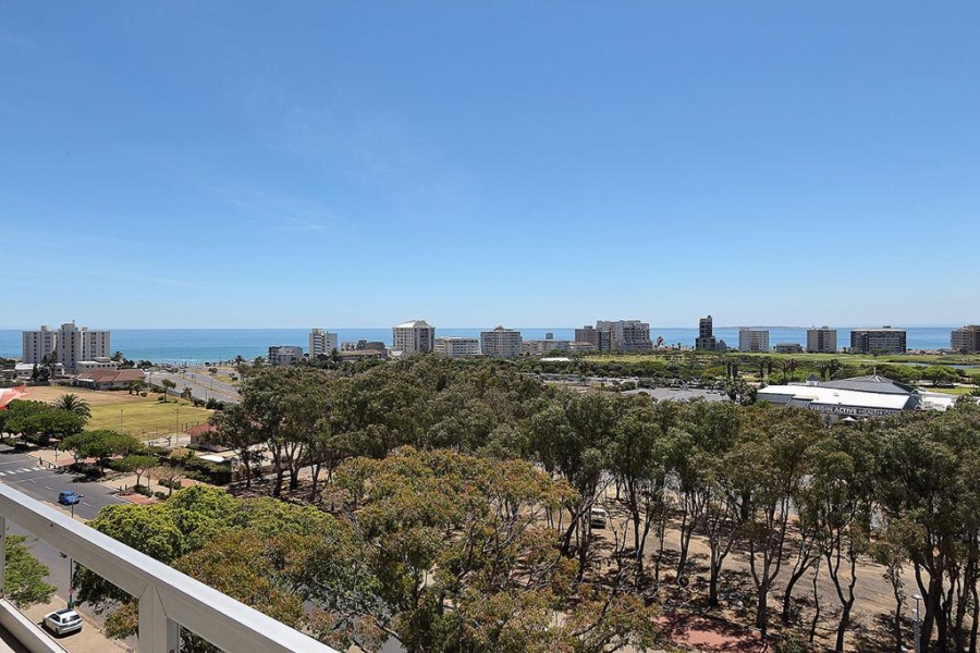 To Let 3 Bedroom Property for Rent in Green Point Western Cape